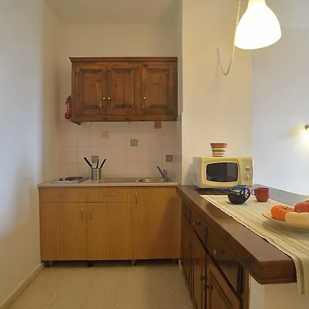 Hotel de apartamente Captain's Apts 2*