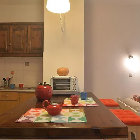 Captain's Apts Barbati